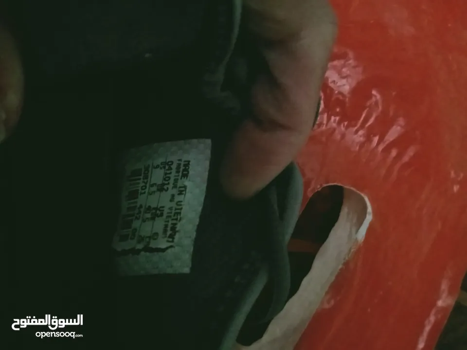 حذاء رياضي نايكي اصلى فيتنامي، مقاس 40.5 EUR ، شياكة وأناقة