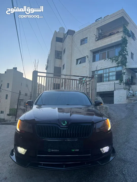 للبيع او البدل بسعر حرق كاش سكودا سوبير فل الفل فتحه سقف كراسي كهرباء برادي خلفيه لدات اماميه وخلفيه