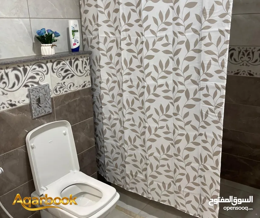 شقة مميزة مفروشة بالقرب من مسشتفى المستقبل في البيرة