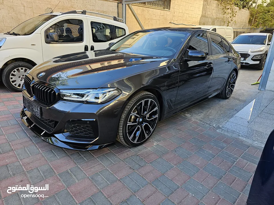 BMW 530 e place in