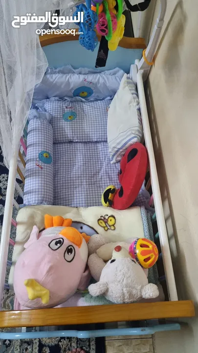 cribe/baby bed