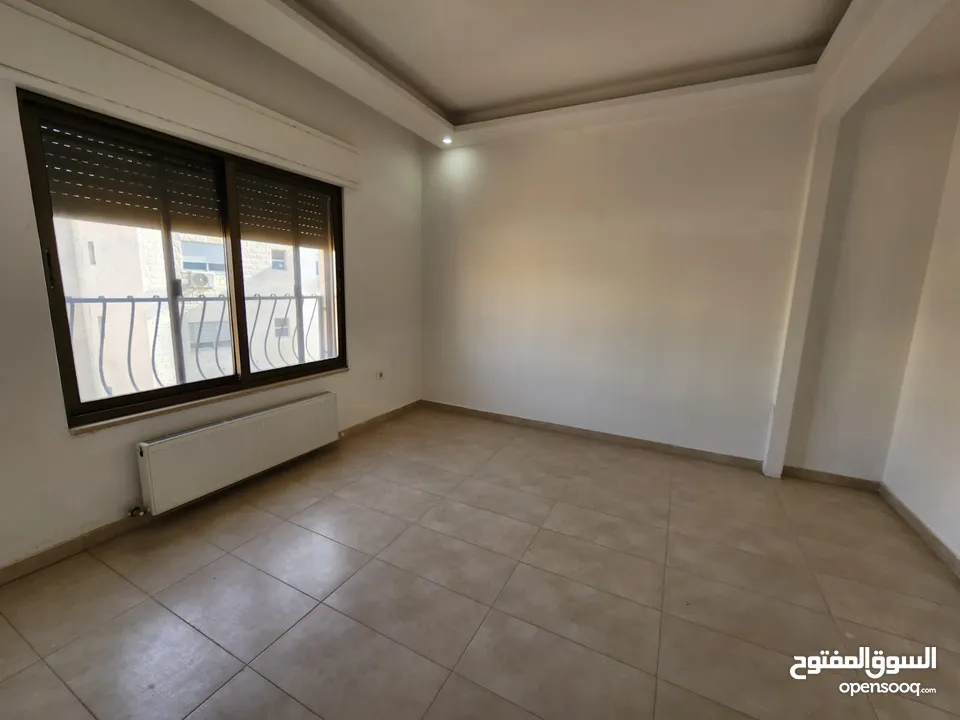 شقة مع روف منفصلين للبيع في دير غبار ref: 14232