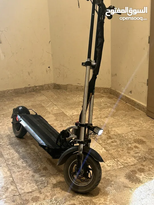 سكوتر كهربا   54V. 13A.   500 W.