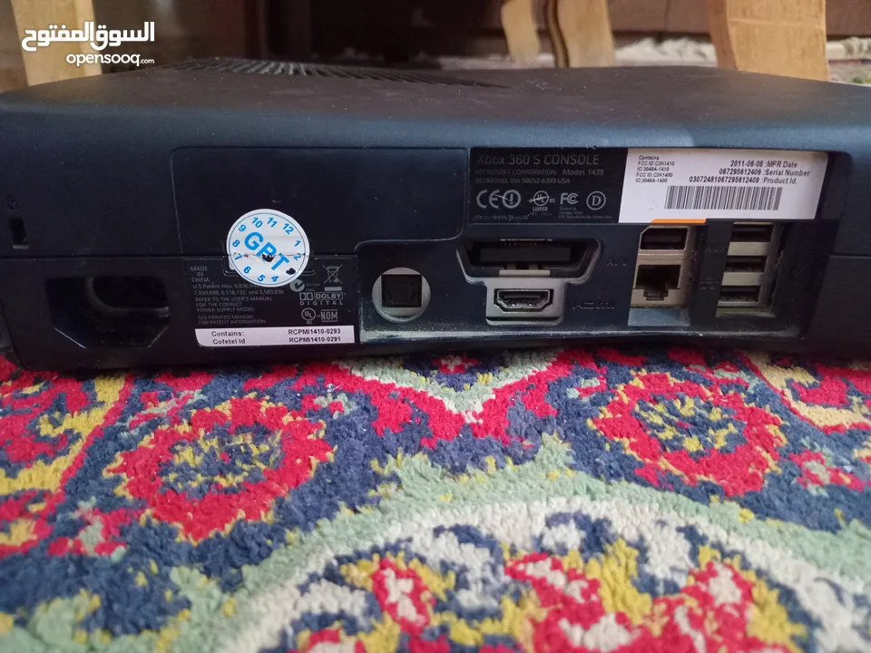 اكس بوكس 360 معدل مع 3 أيادي ومكتشفة العاب بسعر خرافي مع جميع اسلاكه ما عدا سلك البور السعر خرافي
