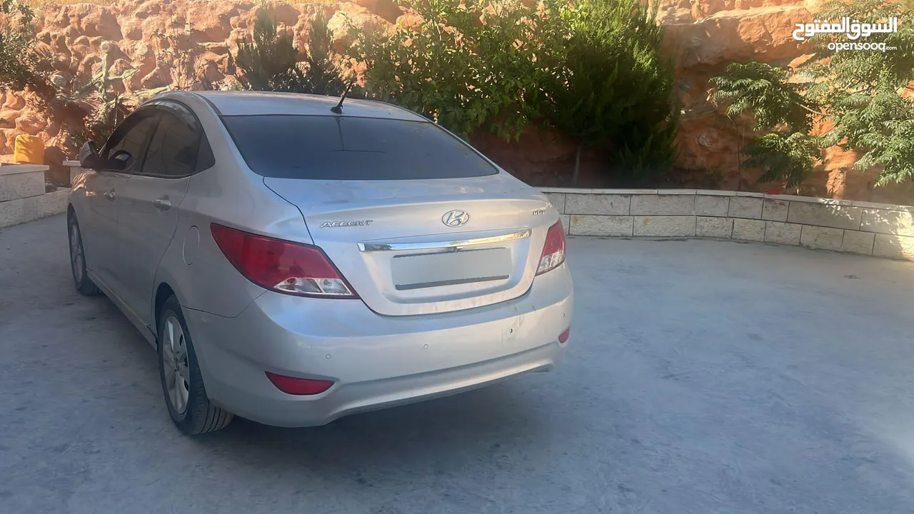 اكسنت بنزين ماتور 1400. بصمه .مرخصه ومامنه .دفعه.35 كاش وشكات 2000