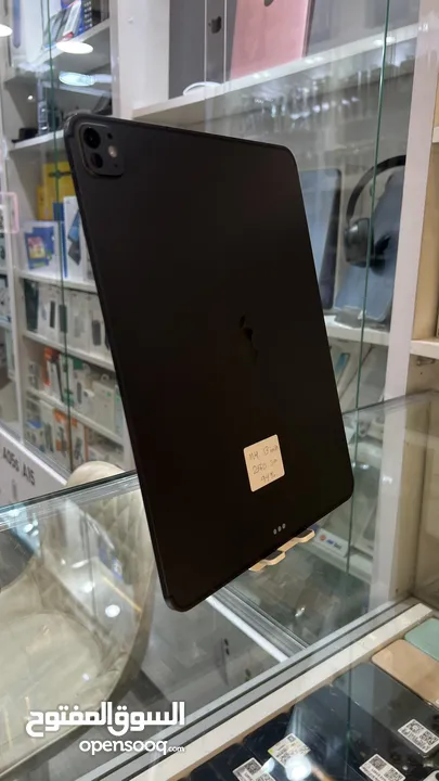 Apple iPad Pro 13 inch m4 / 256GB WiFi + Calluler / Battery : 94%