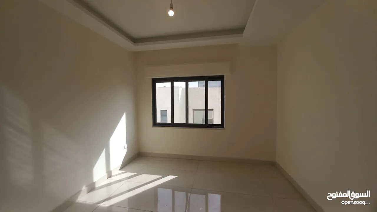 دوبلكس مميز مع ورف للبيع في ام اذينة  ( Property 40850 )-174973119