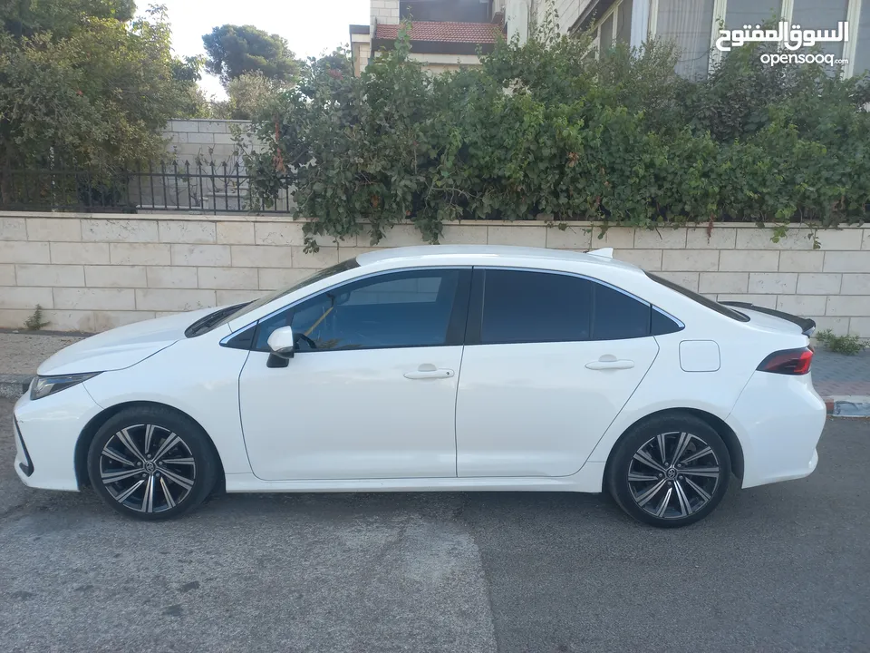 تيوتا كورولا هايبرد ترخيص 22