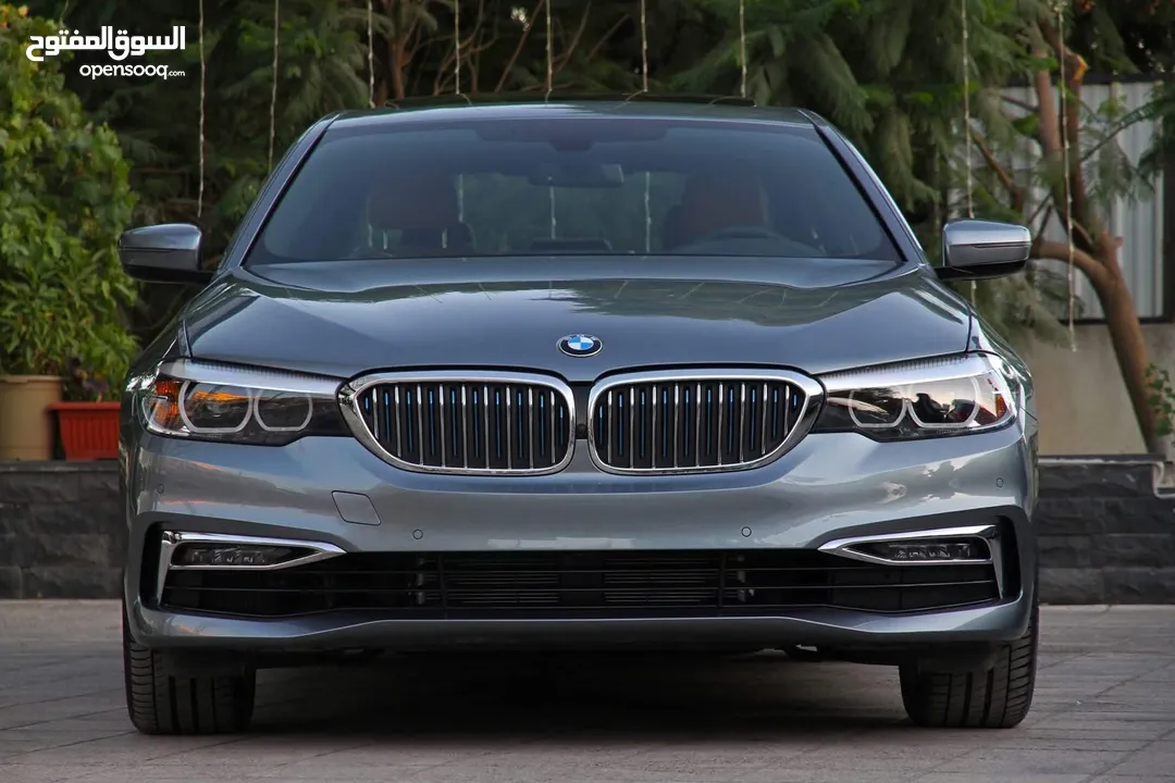 ‎الفئة الخامسة  BMW 530e Luxury Line