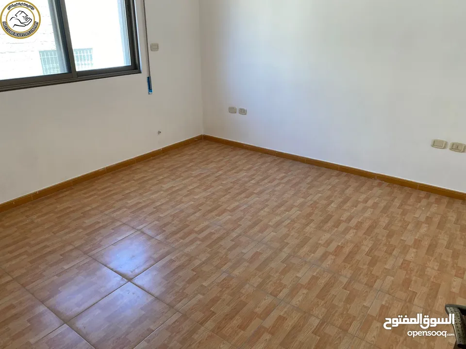 شقة طابقية مميزة للبيع في دير غبار طابق اول 275م تشطيب سوبر ديلوكس بسعر مغري