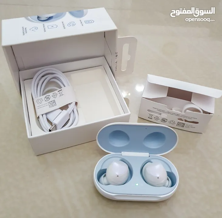 Samsung Galaxy Earbuds R170 White - Bluetooth Truly Wireless - With Box and all accessories.