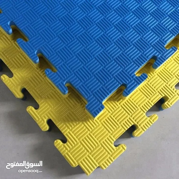 فوم ارضيات متر في متر