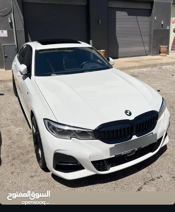 BMW 330e ترخيص 2020 اصل m package