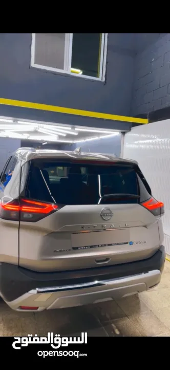 سيارة نيسان اكستريل