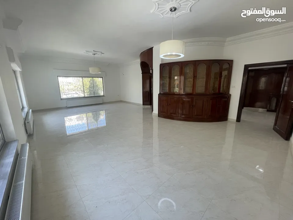 Fully Renovated Villa for rent in Shmesani ( Property 39160 )-174787713