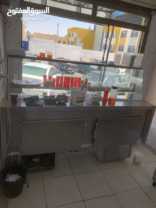 ثلاجة عرض ديلي نظيفه