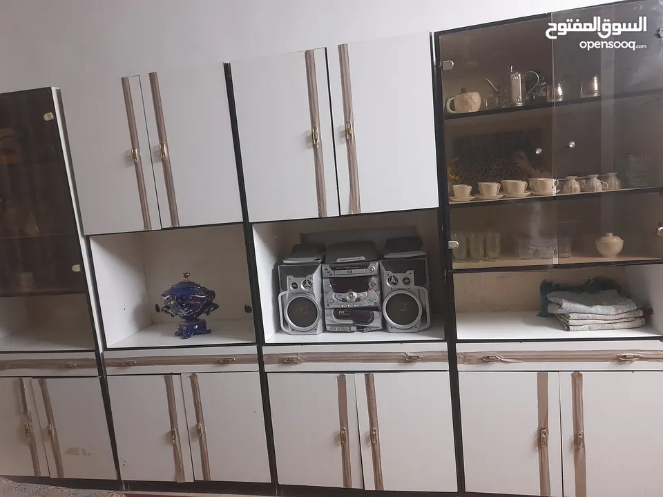 بوفيه للبيع بحالة جيدة نظيف