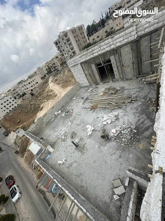 شقق جديده طريق المطار  ضاحيه الأمير علي  بالقرب بيت المقدس يوجد ثالث مع روف