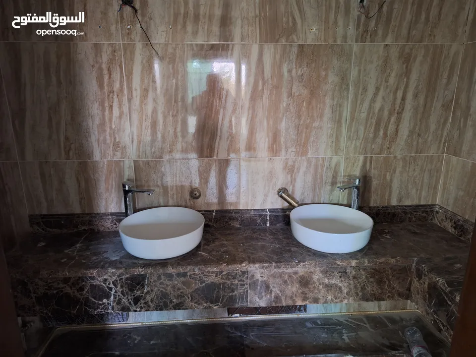 فيلا مميزة مطله على مرتفعات جرش والسلط  للبيع
