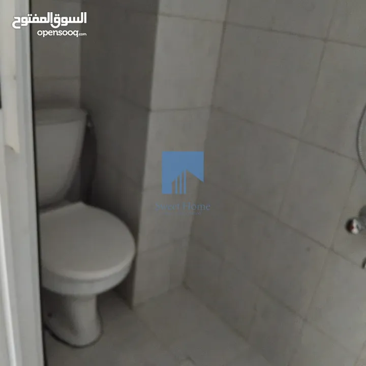 شقة طابقية مميزة للبيع في أم أذينة  -  قرب أبراج السادس طابق ثاني 320م تشطيب سوبر ديلوكس