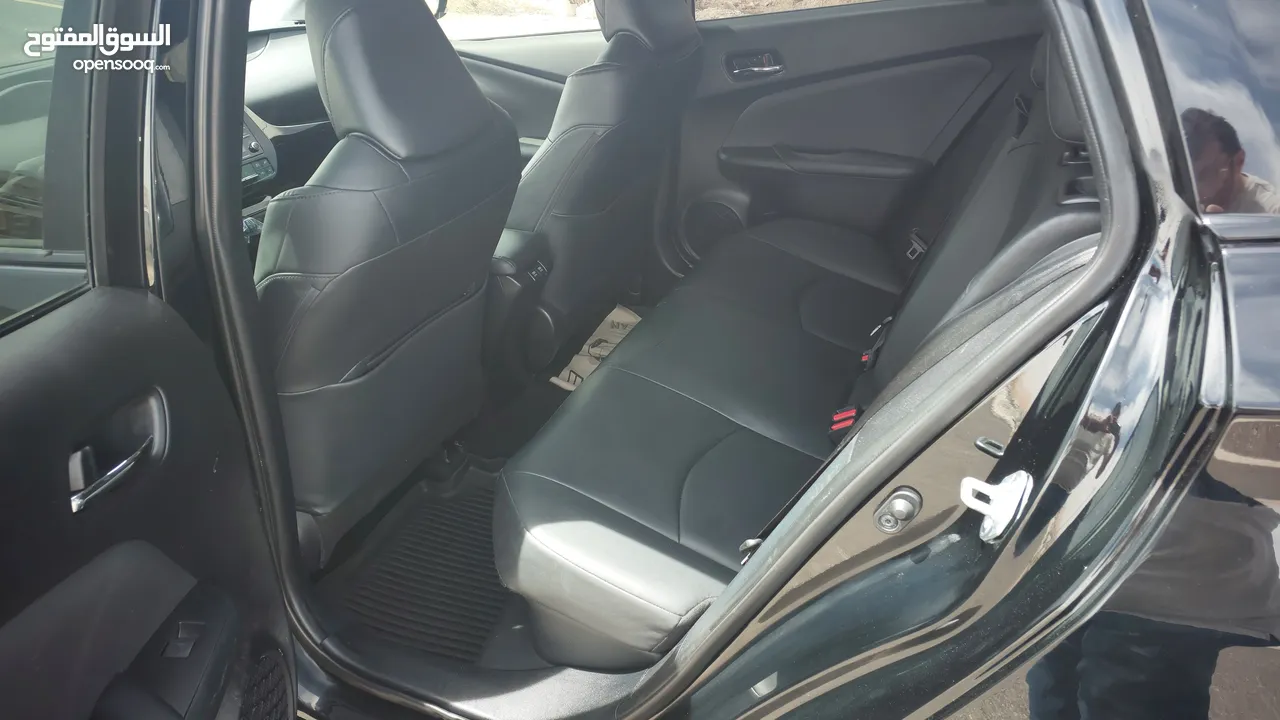 تويوتا بريوس 2022 XLE فحص كامل فل ما عدا الفتحة صنف بيرسونا TOYOTA PRIUS 2022 XLE FULLY LODED