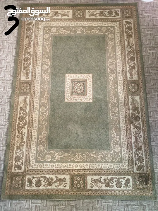 سجاد مستعمل نظيف بحالة جيدة