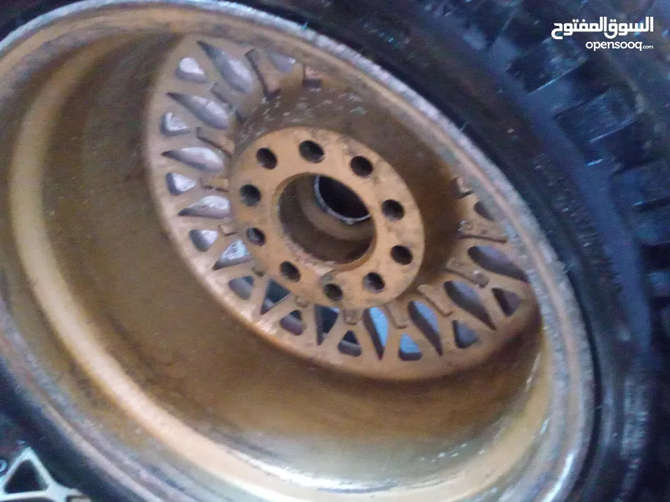 جنط  bbs  الماني اصلي .15 بحالة جيدة جدا . 5 براغي محير .... مع كوشوك نظيف