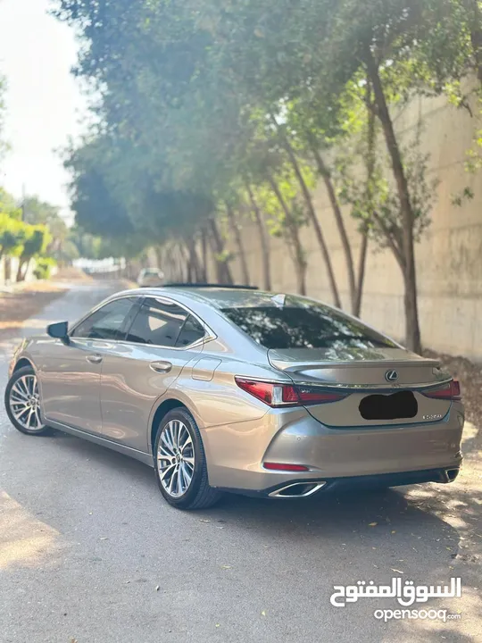 لكزس ES350 2019 بسعر ممتاز وفرصه ما تتعوض بسبب نظافه السياره