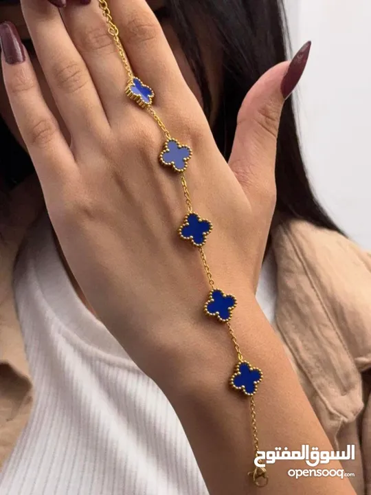 سوار ذهبي فاخر بتصميم أنيق ومميز