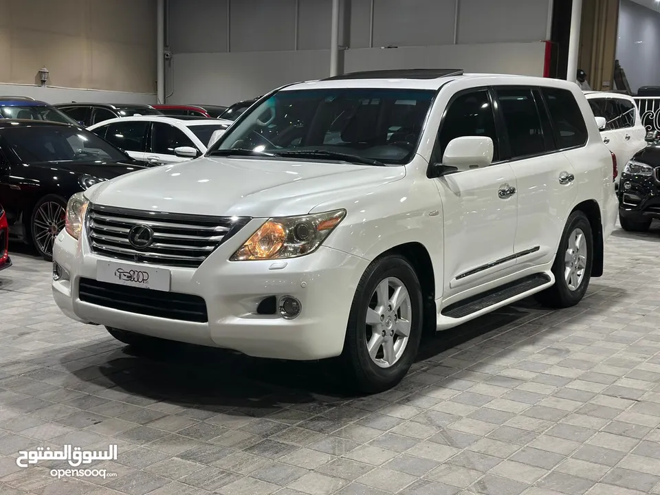 Lexus LX 750