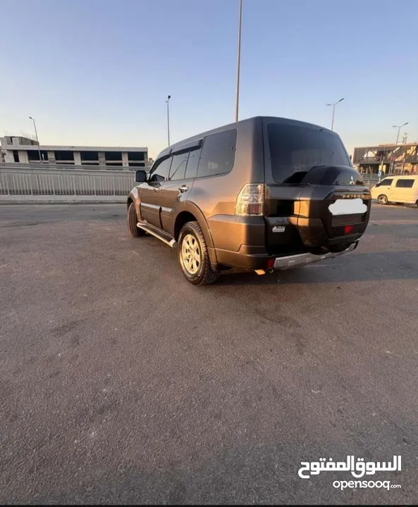 ميتسوبيشي باجيرو 2022 للإيجار