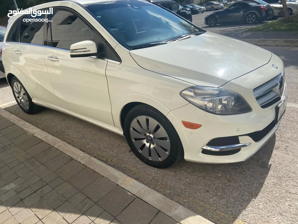 B250e 2015 - Fully Loaded with AutoPark