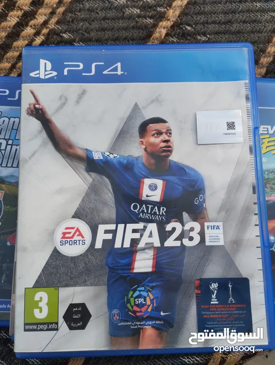 PS4  للبيع بحالة ممتازة جدا