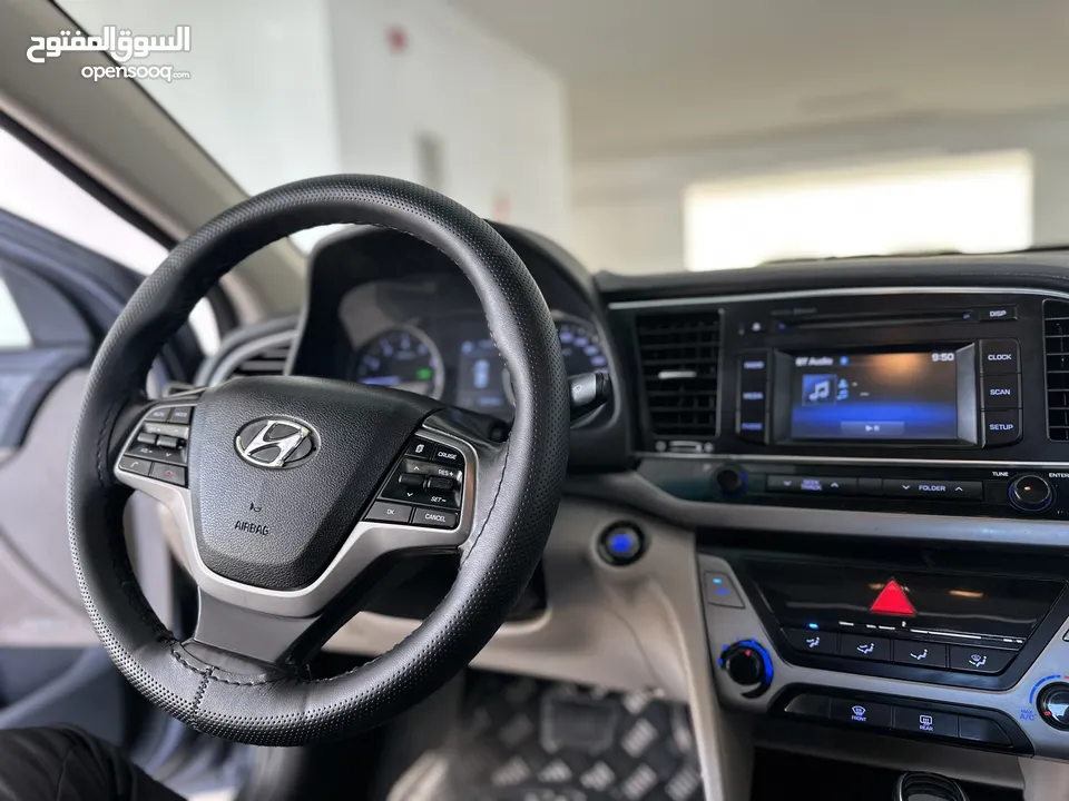 Hyundai Elantra 2017 oman car 118000 km service by agency