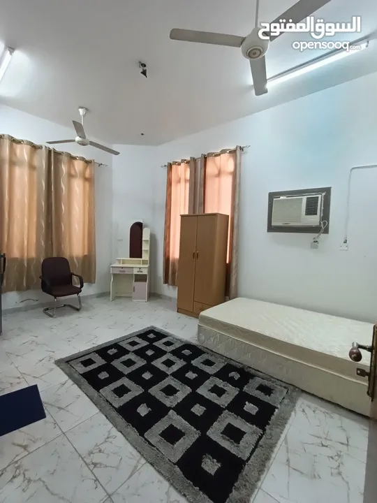 Ghubrah North room bathroom including bill بالغبره الشماليه غرفه وحمام ومطبخ مشترك قريب المنتزه