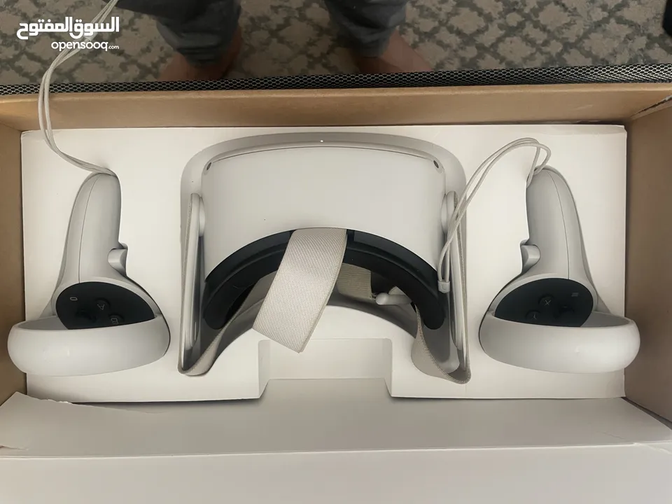 Vr oculus quest 2 للبيع بحالة الوكالة اخو الجديد