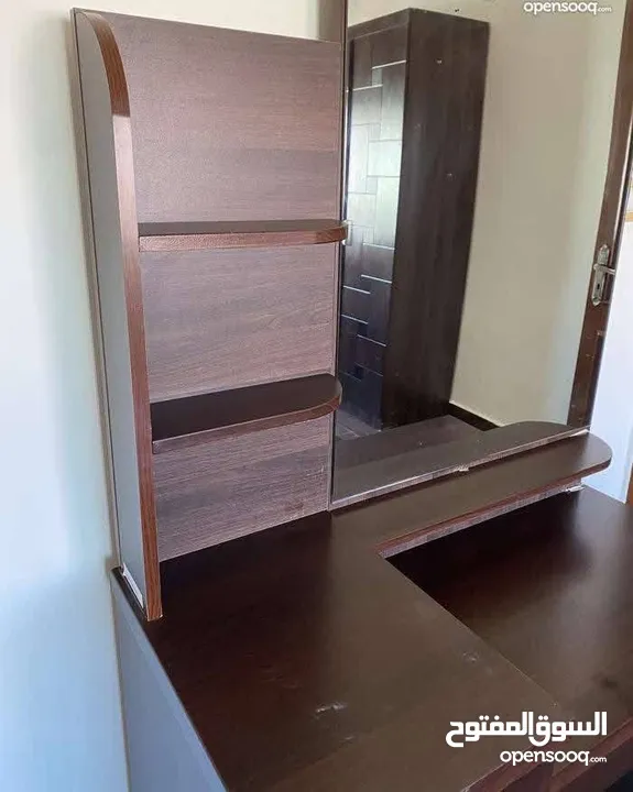 غرفة نوم شبه جديدة عمان