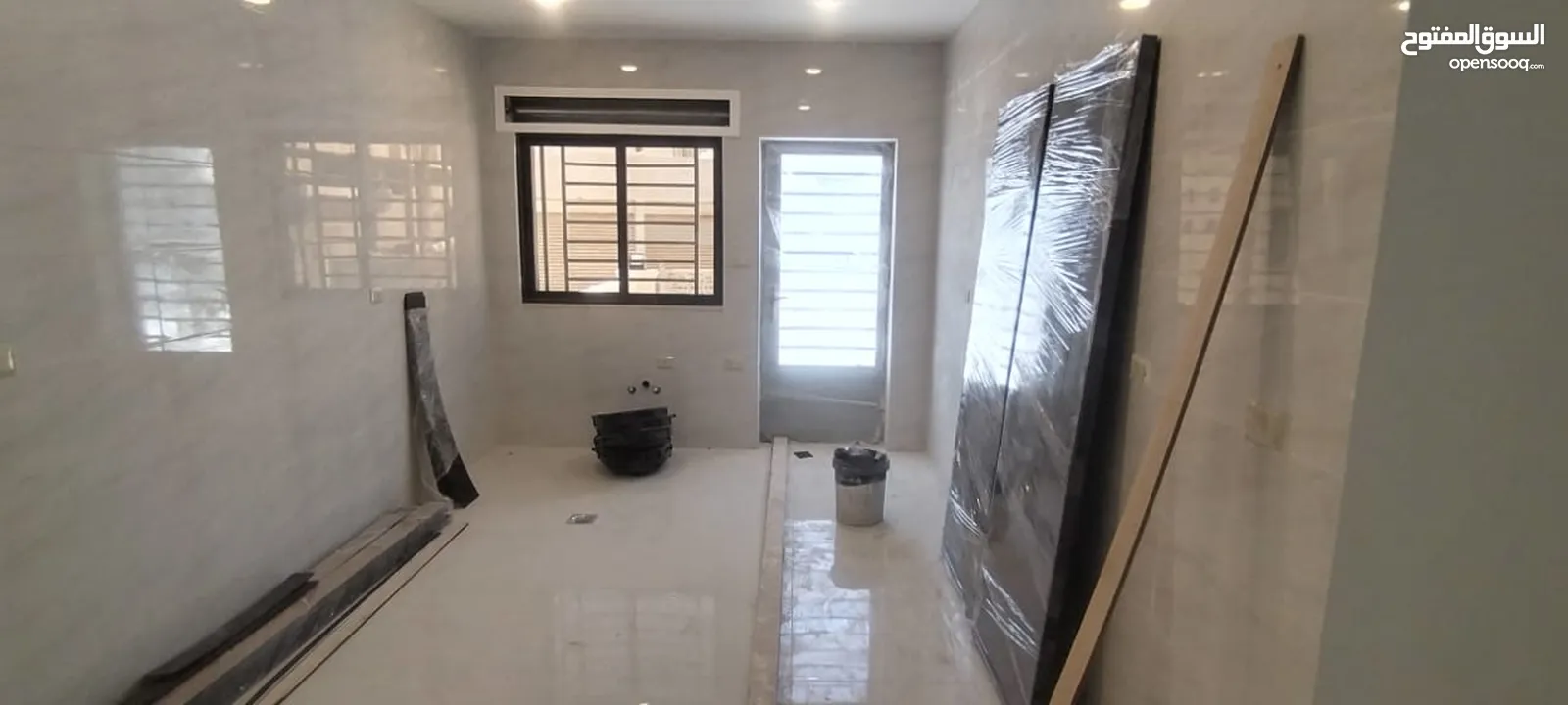 شقة للبيع طبربور بالقرب من دوار الدبابة خلف جبر مول