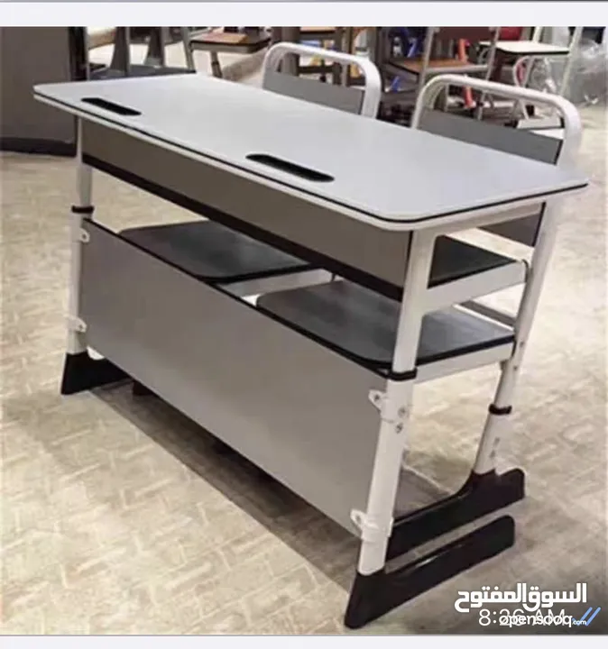 مكاتب وكراسي مدرسية