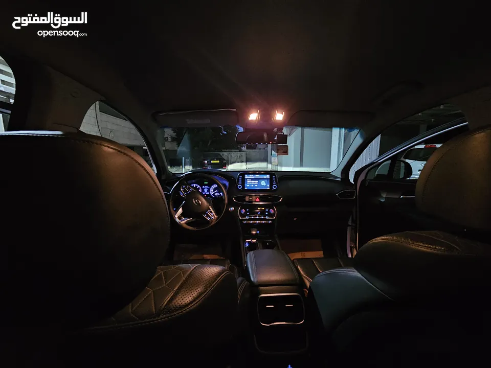 هونداي سنتافيه 2020 ترخيص 19 للبيع. 7 ركاب اصل .عداد قليل