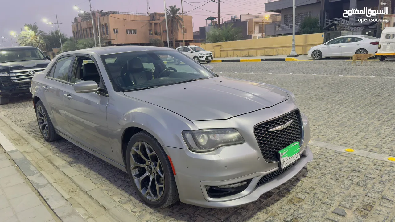 كرايسلر S 300 2018