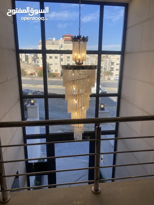 شقة مميزه وفاخره - الجبيهه- ام زويتينه-شارع الاردن - بالقرب من مدارس الرواد ومسجد سويلمين- اطلاله