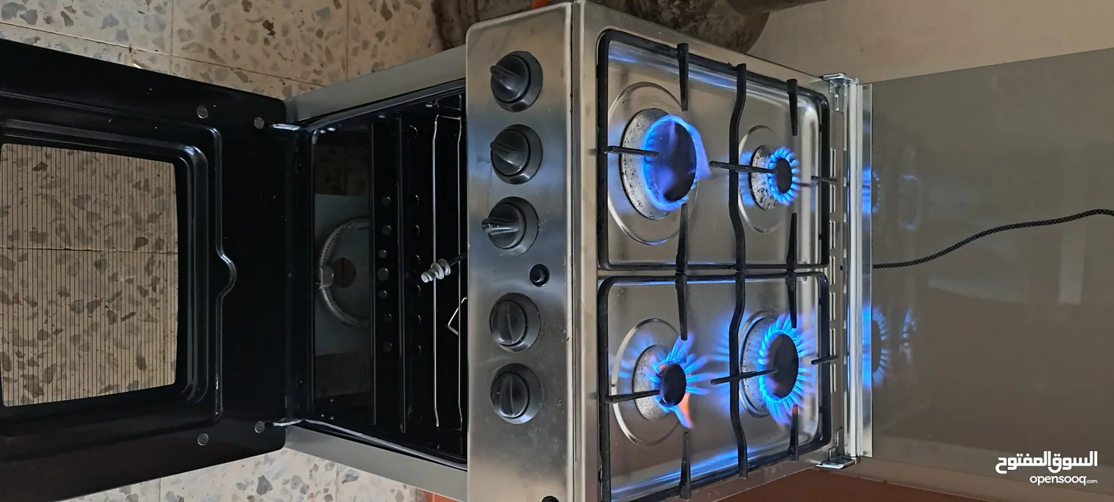 4 burner cooking range with oven