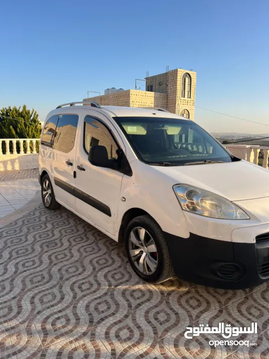 بيجو بارتنر 2011