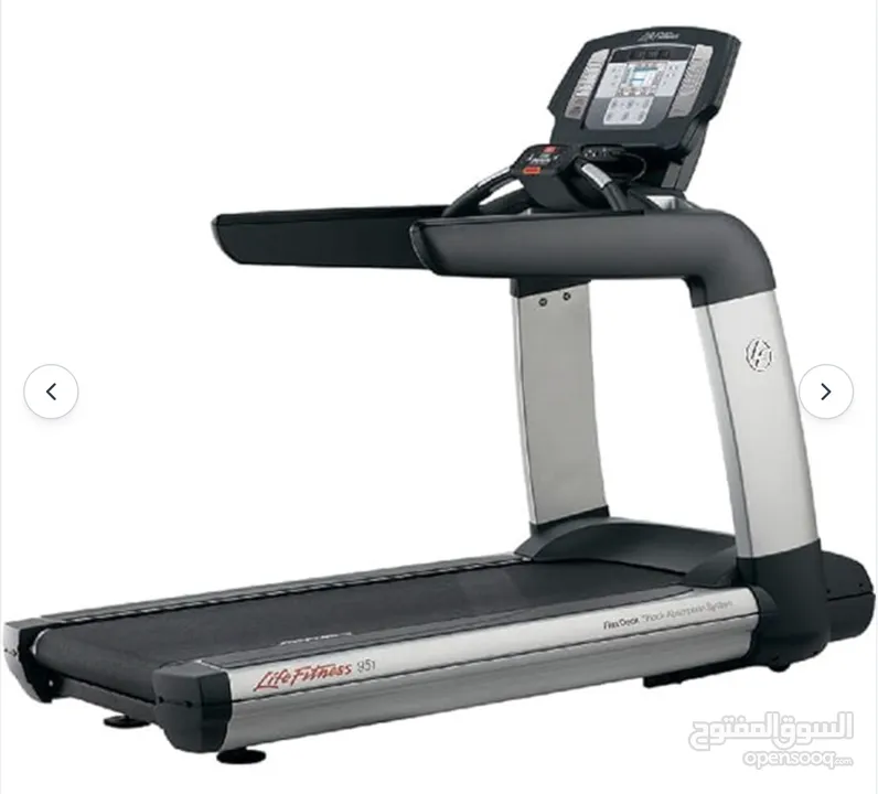 Treadmill Life Fitness 95T 3000 AED