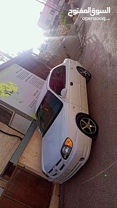هيونداي فيرنا 2002
