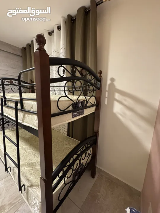 تخت طابيقين (bunk beds ) في حاله الوكاله مع فرشات لم يتم استخدامهم جديد السعر 220 د