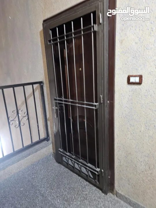 شقة للبيع ام نوارة شارع الجسور العشرة خلف مسجد التابعين على شارعين