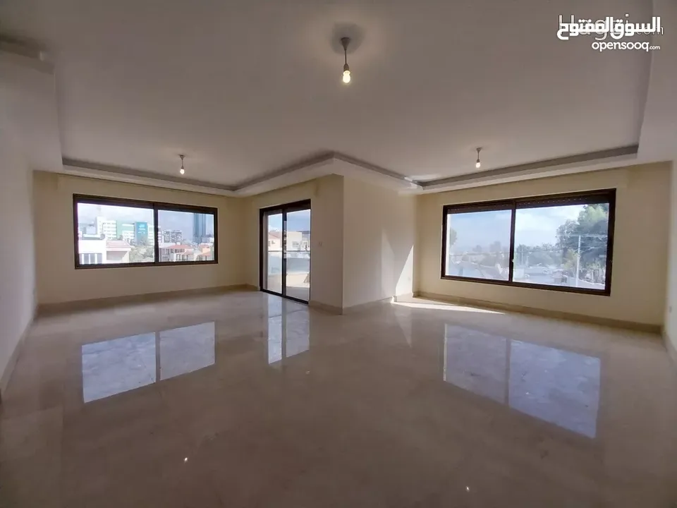 شقة للبيع في منطقة الدوار الرابع  ( Property ID : 35744 )