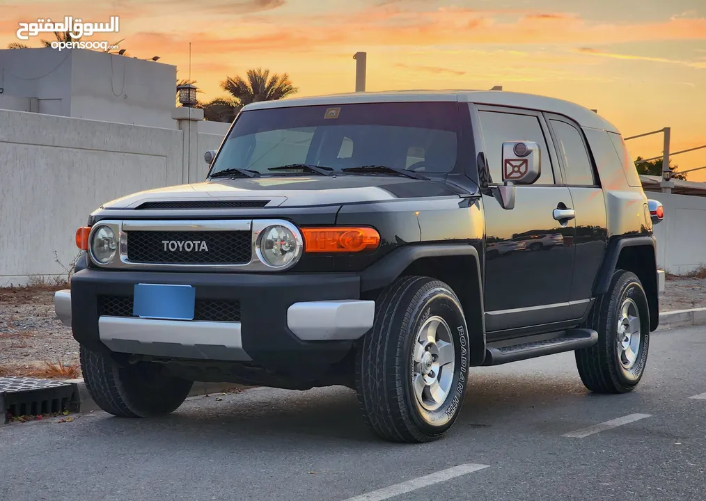 2009 Toyota FJ Cruiser / Gcc Specs / Original Paint / Excellent condition / 3 keys